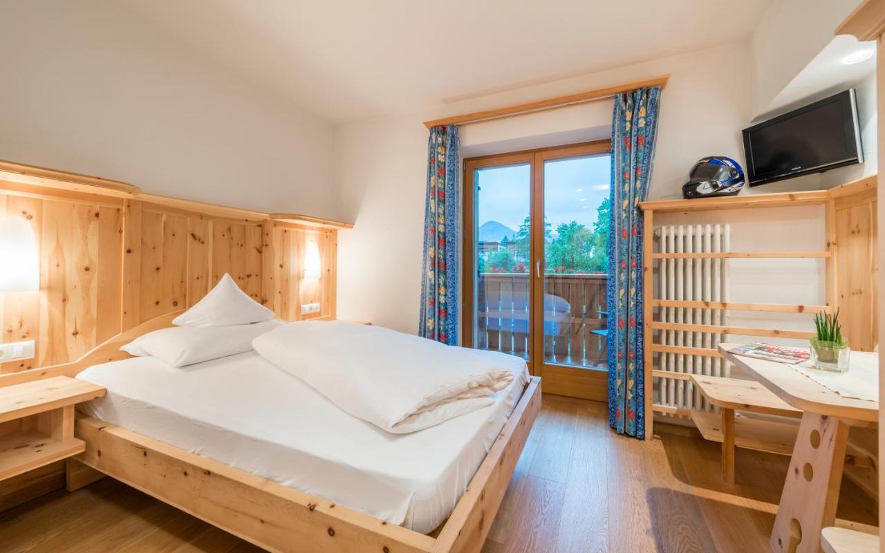 Hotel Jonathan Natz-Schabs ภายนอก รูปภาพ