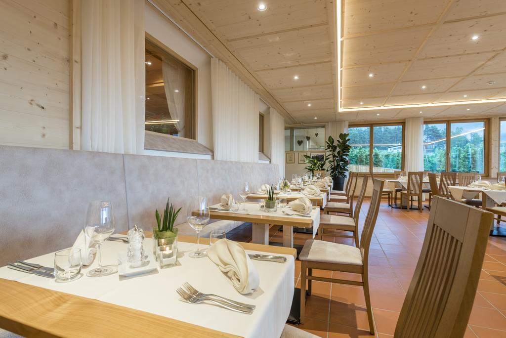 Hotel Jonathan Natz-Schabs ภายนอก รูปภาพ
